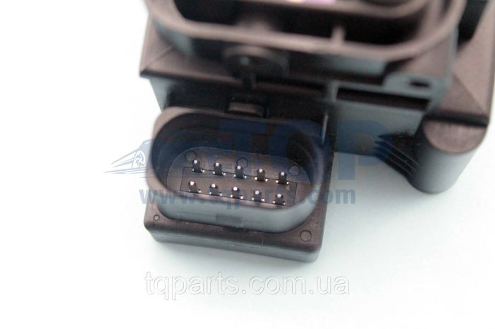 Блок клапанов пневмоподвески 7L0698014, Audi Q7 (05-14) (Ауди Q7)